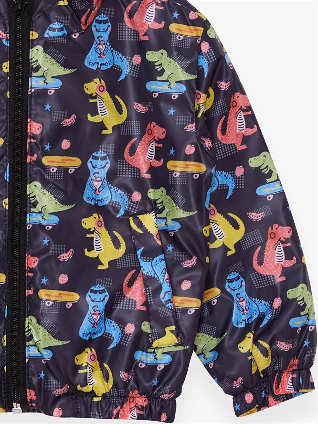 Siyah Kapüşonlu Uzun Kollu Desenli Erkek Bebek Yağmurluk-3