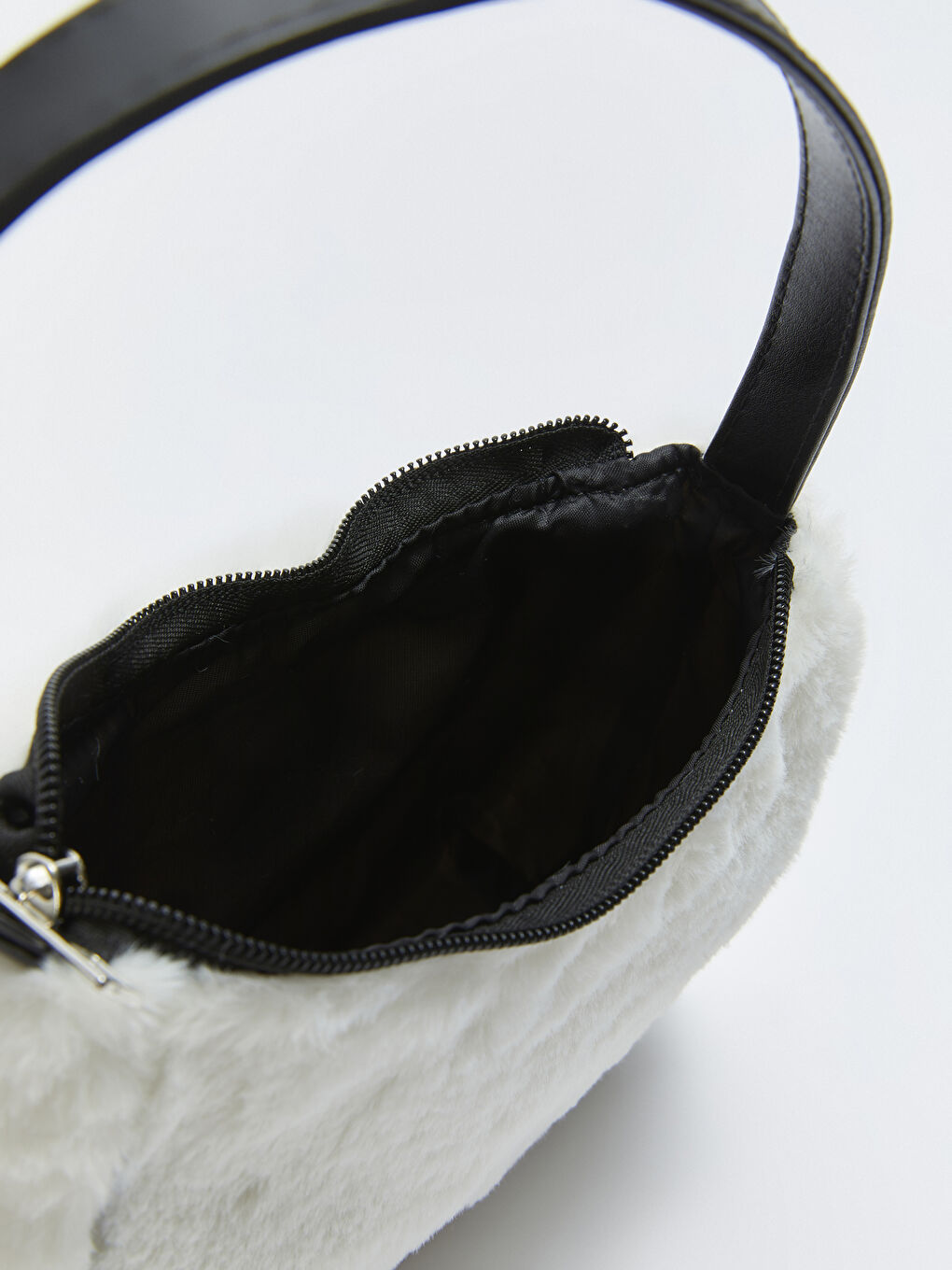 Beyaz Nakışlı Pelüş Kız Çocuk Omuz Çantası-2