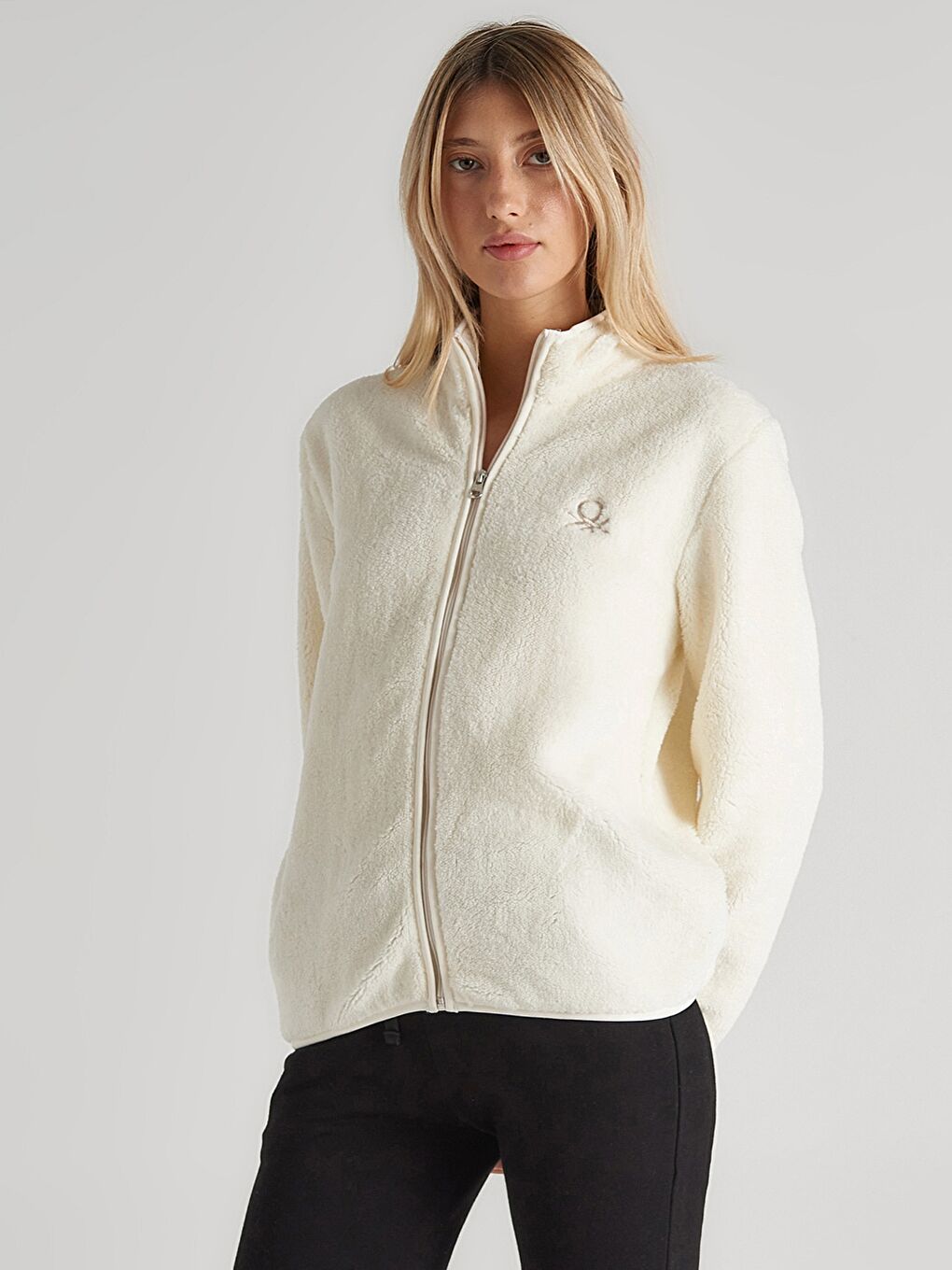 Ekru Dik Yaka Nakışlı Uzun Kollu Polar Kadın Spor Hırka-1