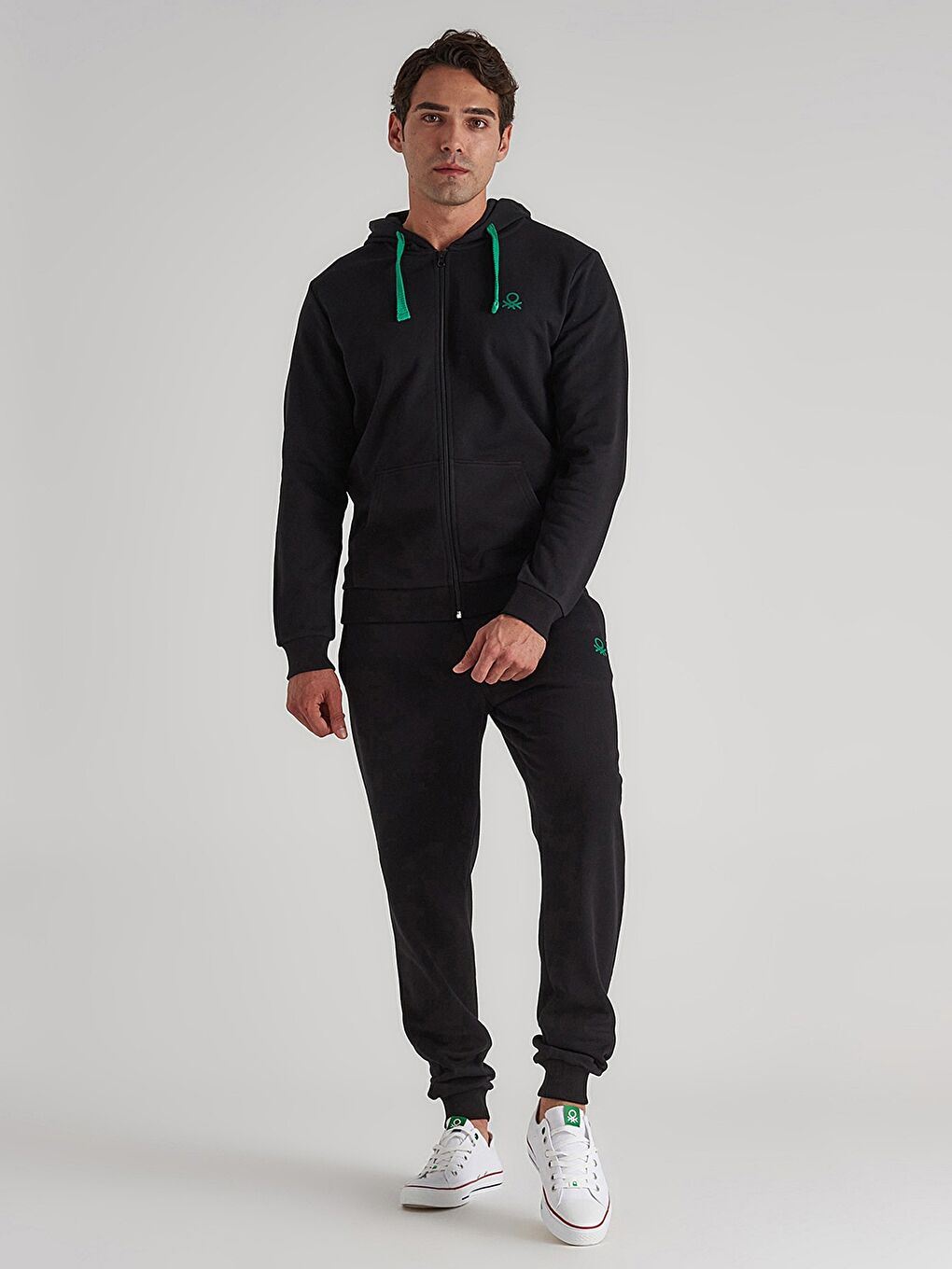 Siyah Kapüşonlu Uzun Kollu Erkek Fermuarlı Sweatshirt-1