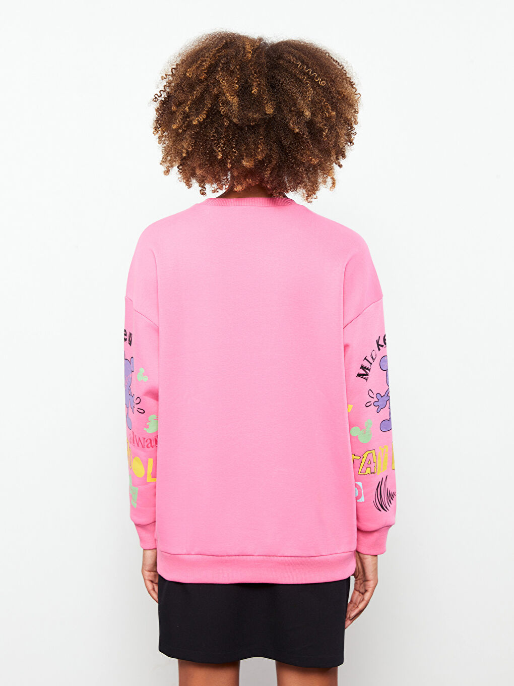 Pembe Bisiklet Yaka Mickey ve Arkadaşları Baskılı Kadın Kalın Sweatshirt-4