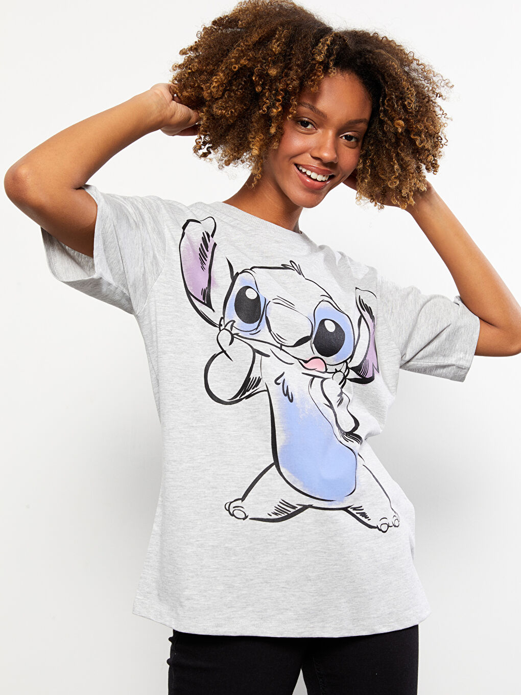 いるちページ LCW Vision Gri Bisiklet Yaka Lilo & Stitch Baskılı Kısa Kollu