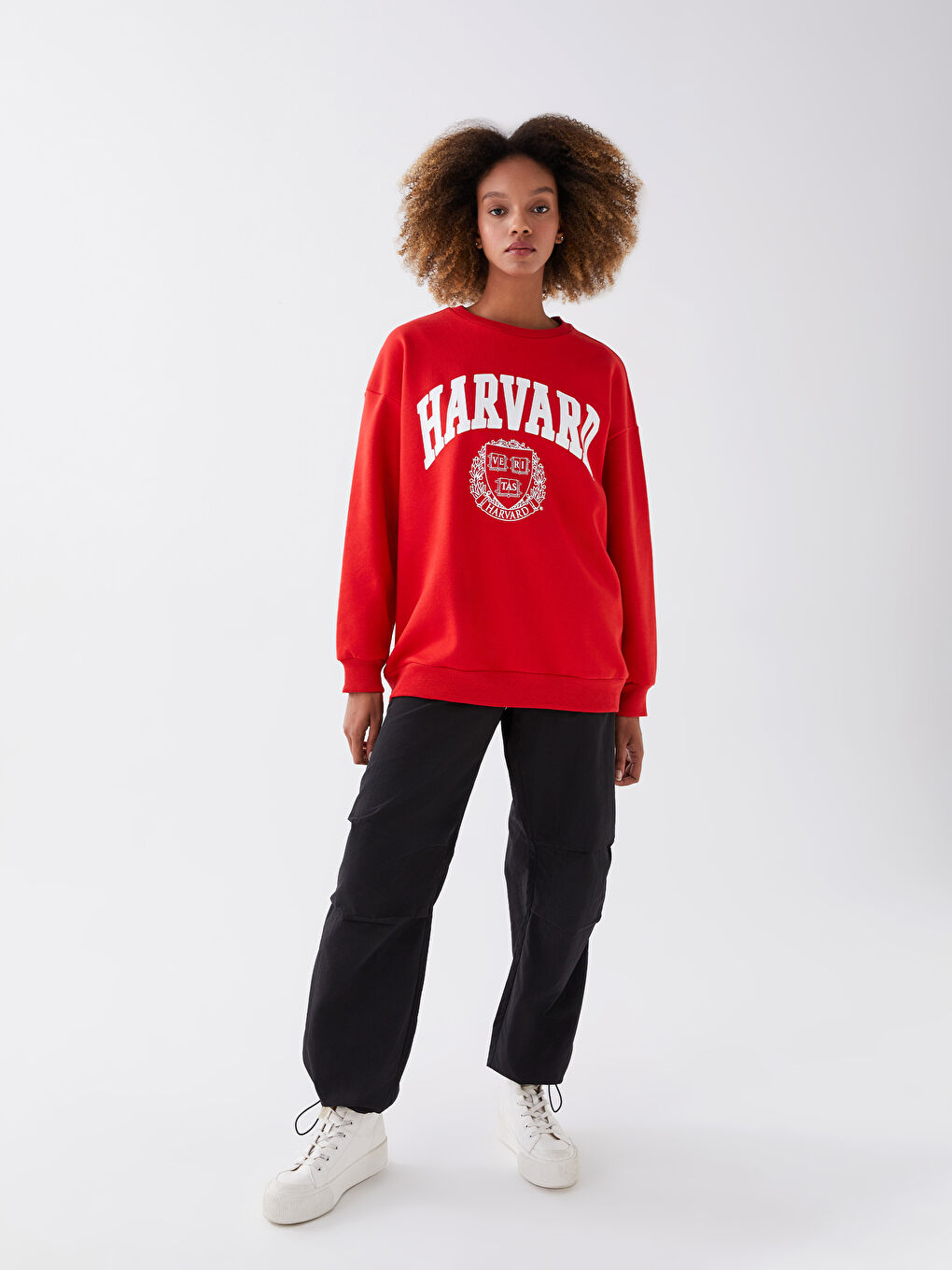 LCW Vision Kırmızı Bisiklet Yaka Harvard Baskılı Kadın Kalın Sweatshirt - 2