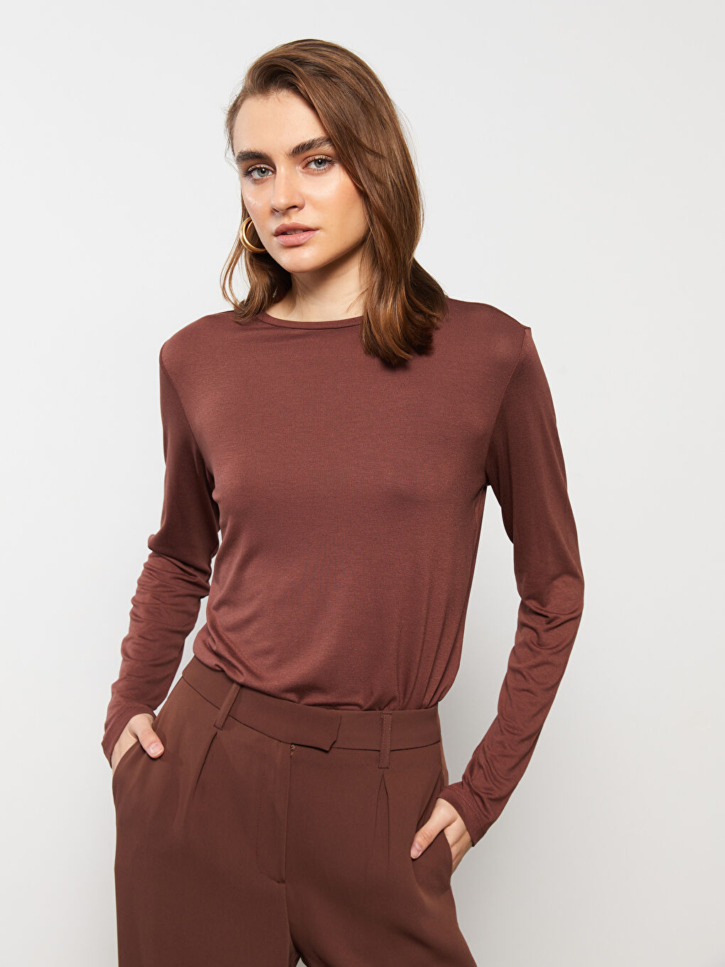 تيشيرت كم طويل سادة بياقة دائرية للسيدات