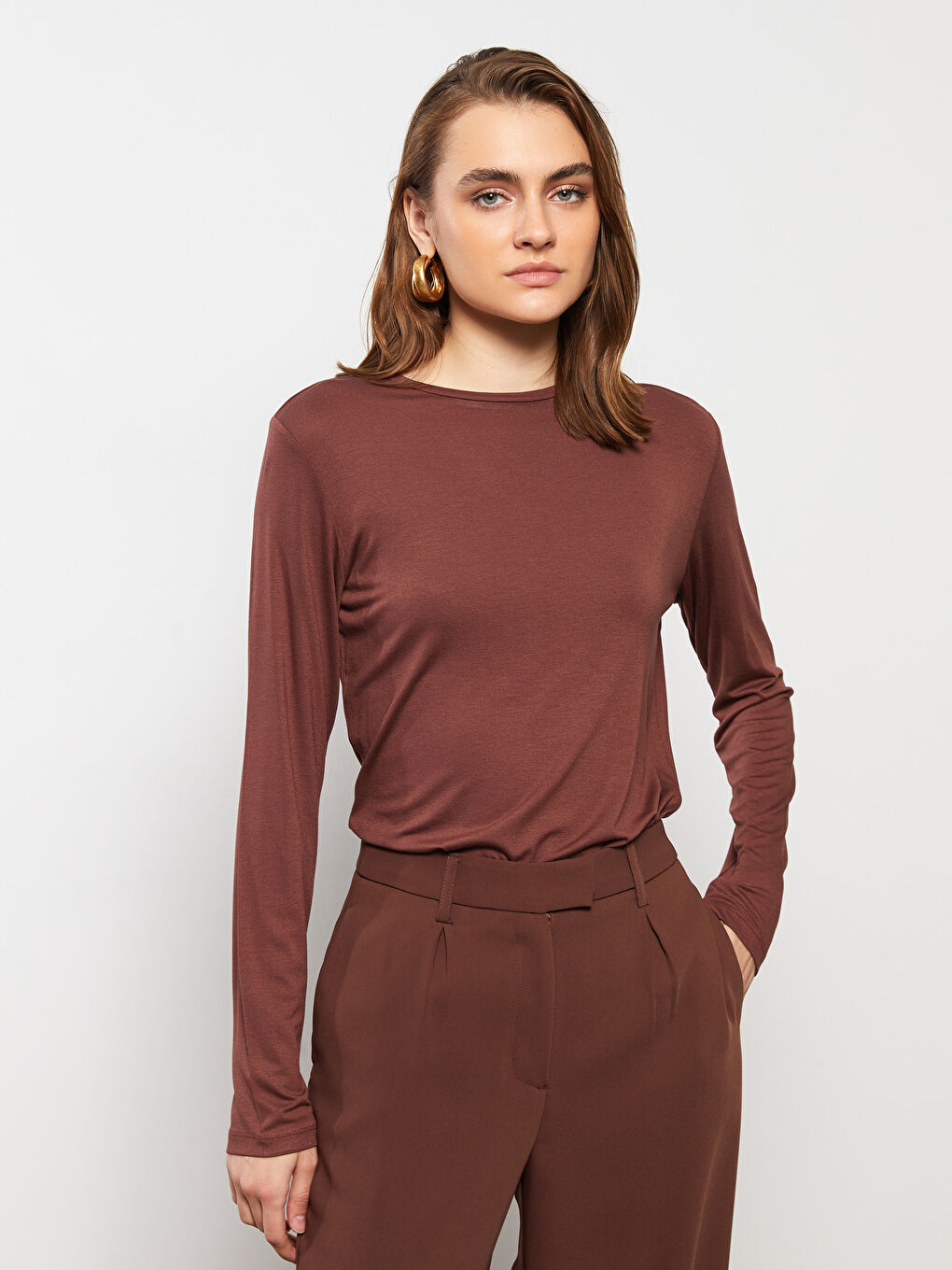 تيشيرت كم طويل سادة بياقة دائرية للسيدات-1