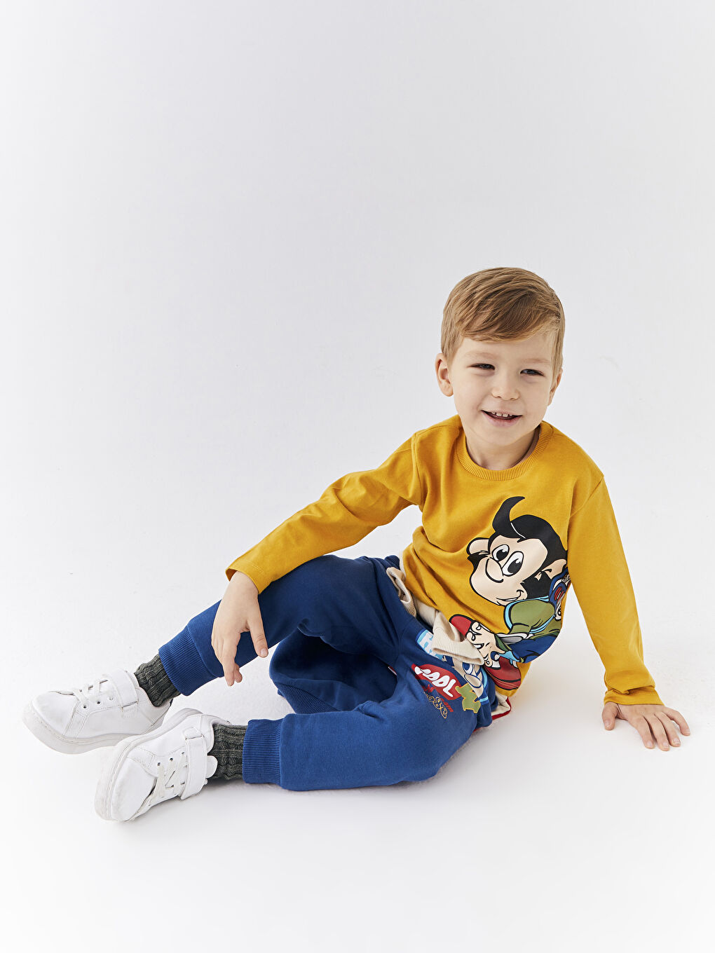 Tricou pentru Bebeluși Băieți cu Mânecă Lungă, Guler Rotund, Imprimat cu Maimuță Nostalgică-1