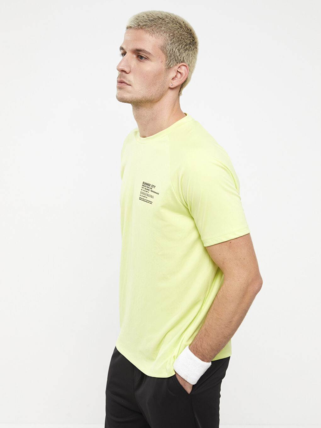 تي شيرت رجالي مطبوع بكم قصير وكول مدور-1