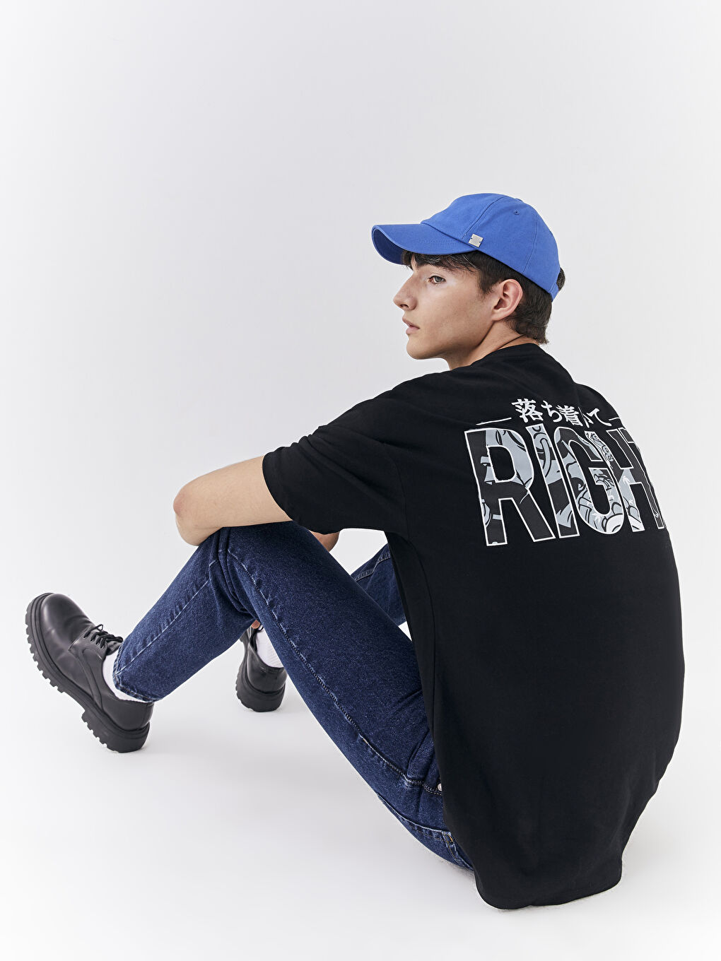 Siyah Bisiklet Yaka Kısa Kollu Nostaljik Maymun Baskılı Penye Erkek Tişört