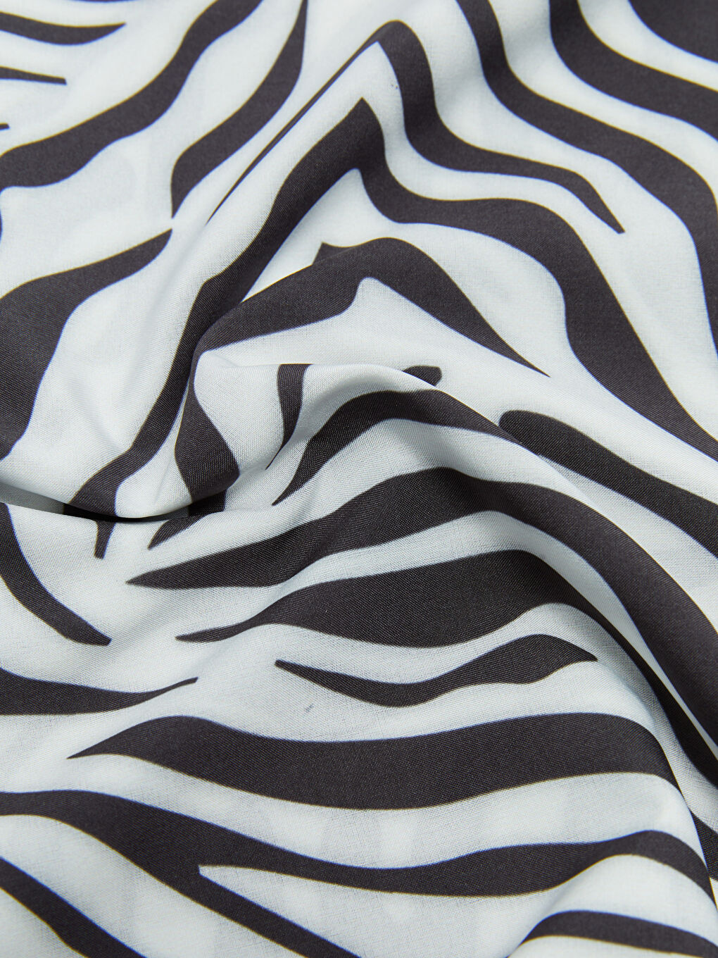 Siyah Desenli Kadın Şal-5