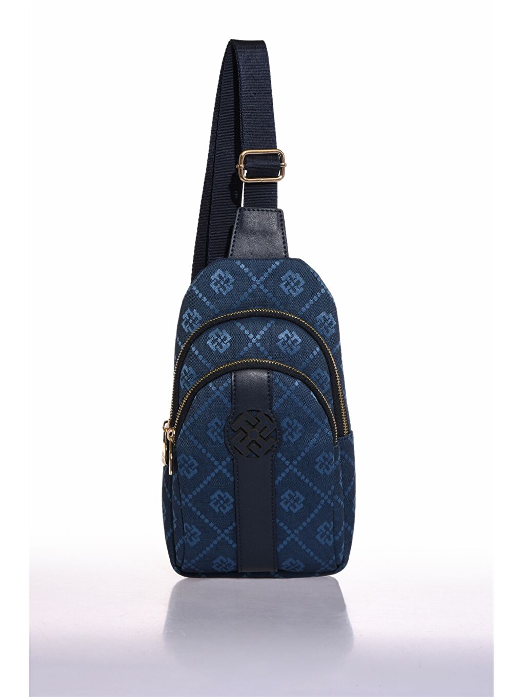 Mavi Desenli Kadın Göğüs Çantası