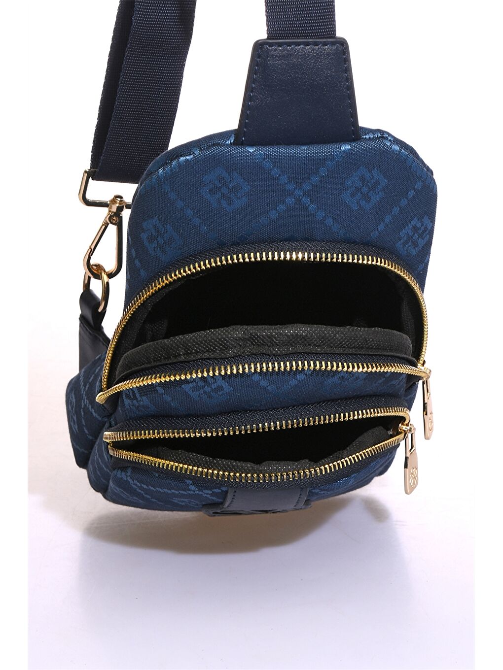 Mavi Desenli Kadın Göğüs Çantası-3