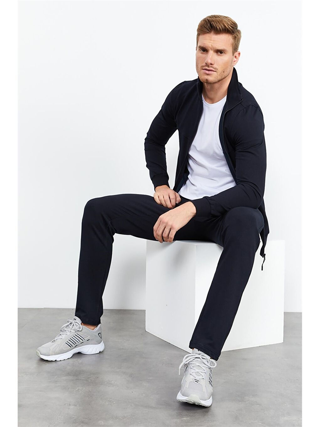 Lacivert Standart Kalıp Dik Yaka Erkek Eşofman Takımı-3