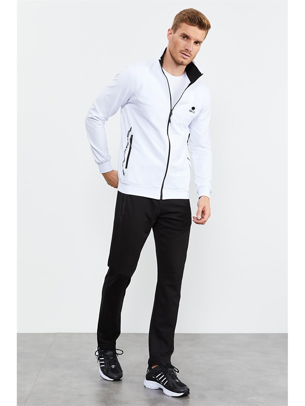 Beyaz Standart Kalıp Dik Yaka Erkek Eşofman Takımı-5