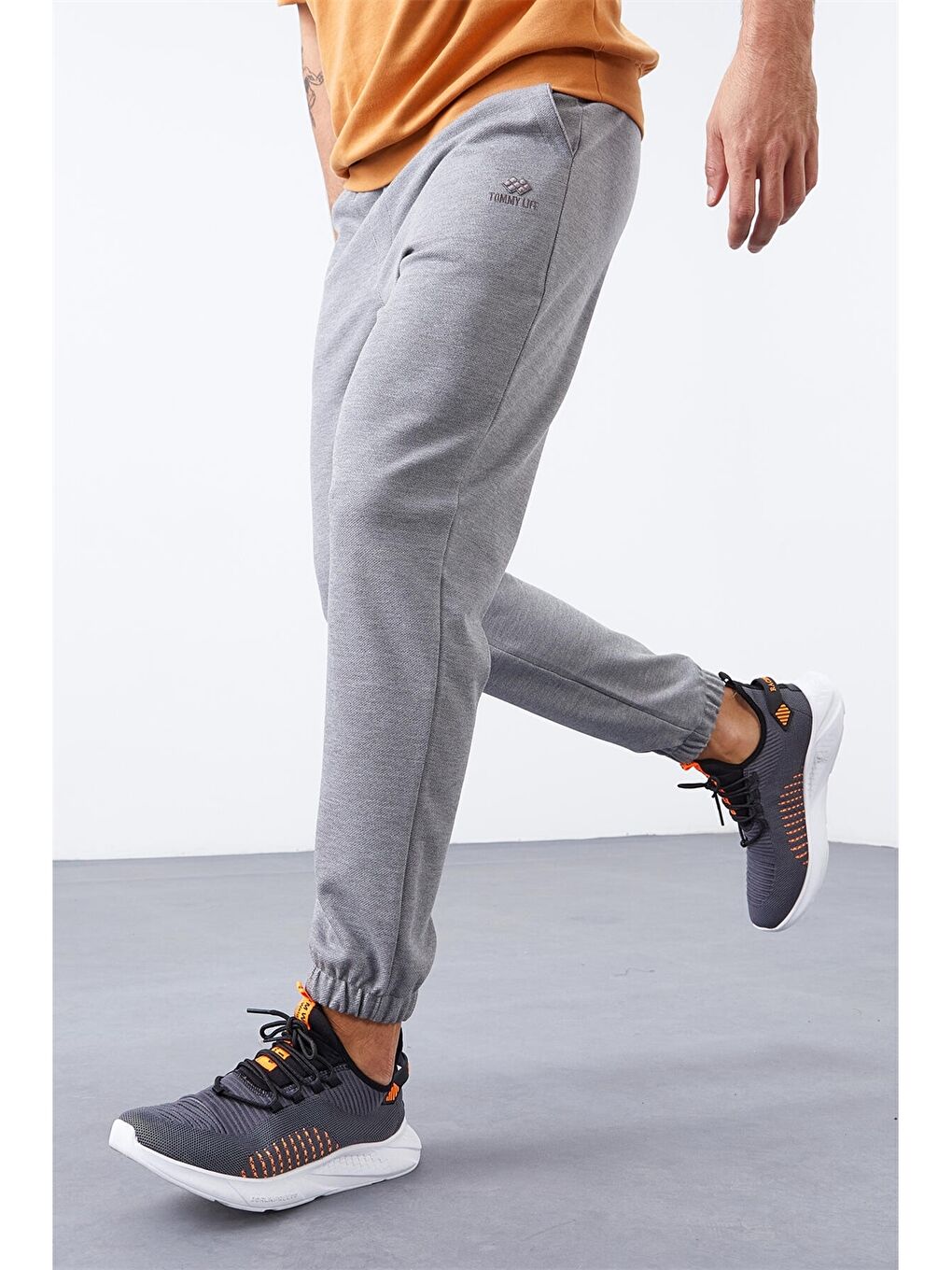 Gri Rahat Kalıp Erkek Jogger Eşofman Altı-1