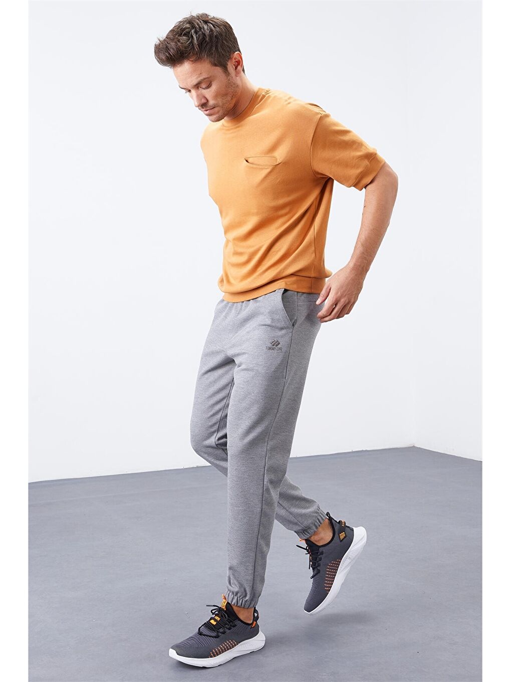 Gri Rahat Kalıp Erkek Jogger Eşofman Altı-2