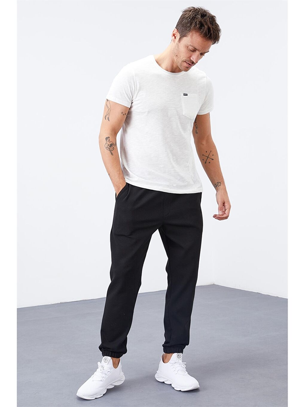Siyah Rahat Kalıp Erkek Jogger Eşofman Altı-4
