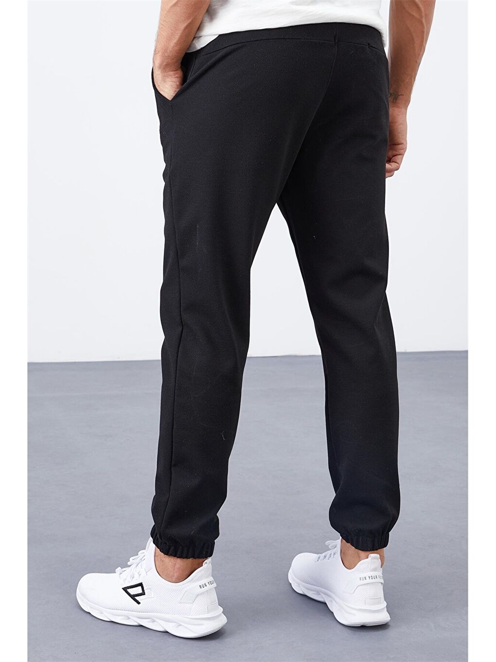 Siyah Rahat Kalıp Erkek Jogger Eşofman Altı-6