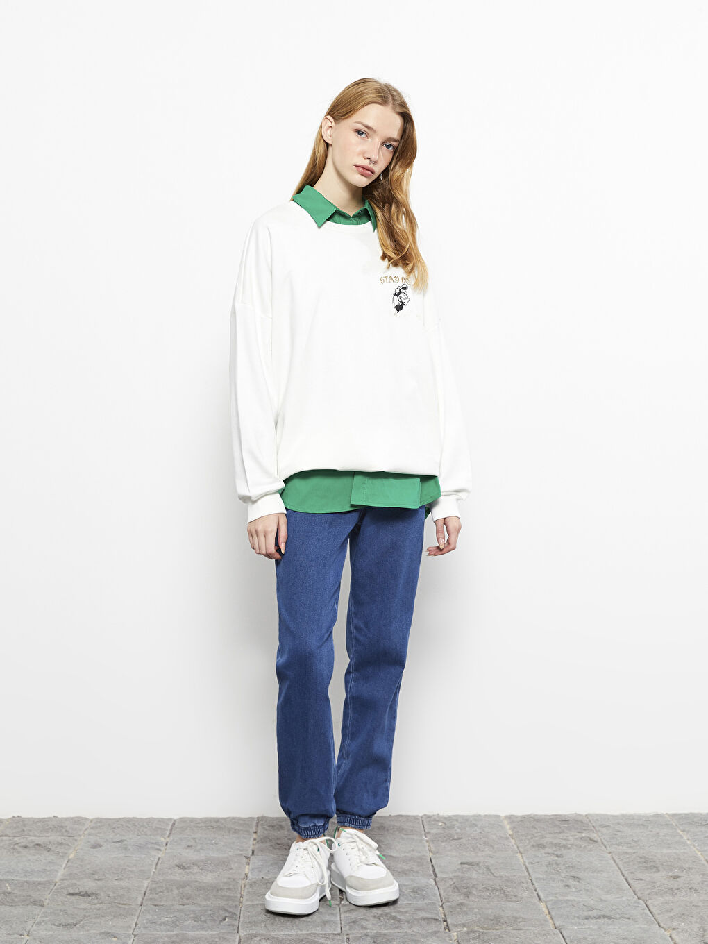 Ekru Bisiklet Yaka Nostaljik Maymun Baskılı Uzun Kollu Kadın Sweatshirt-5