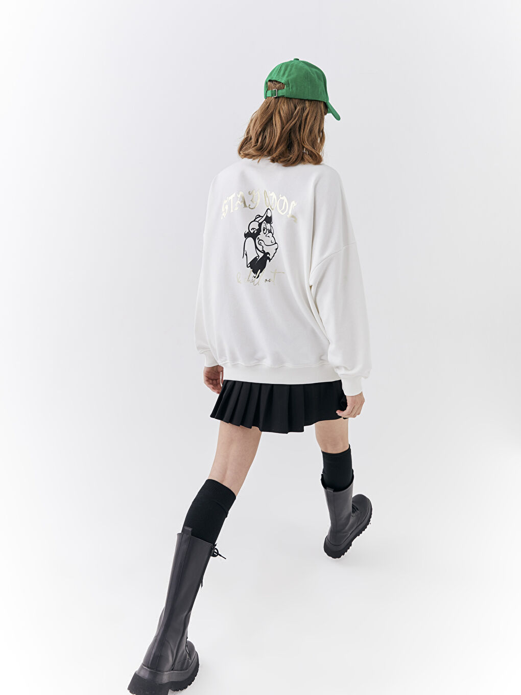 Ekru Bisiklet Yaka Nostaljik Maymun Baskılı Uzun Kollu Kadın Sweatshirt-2