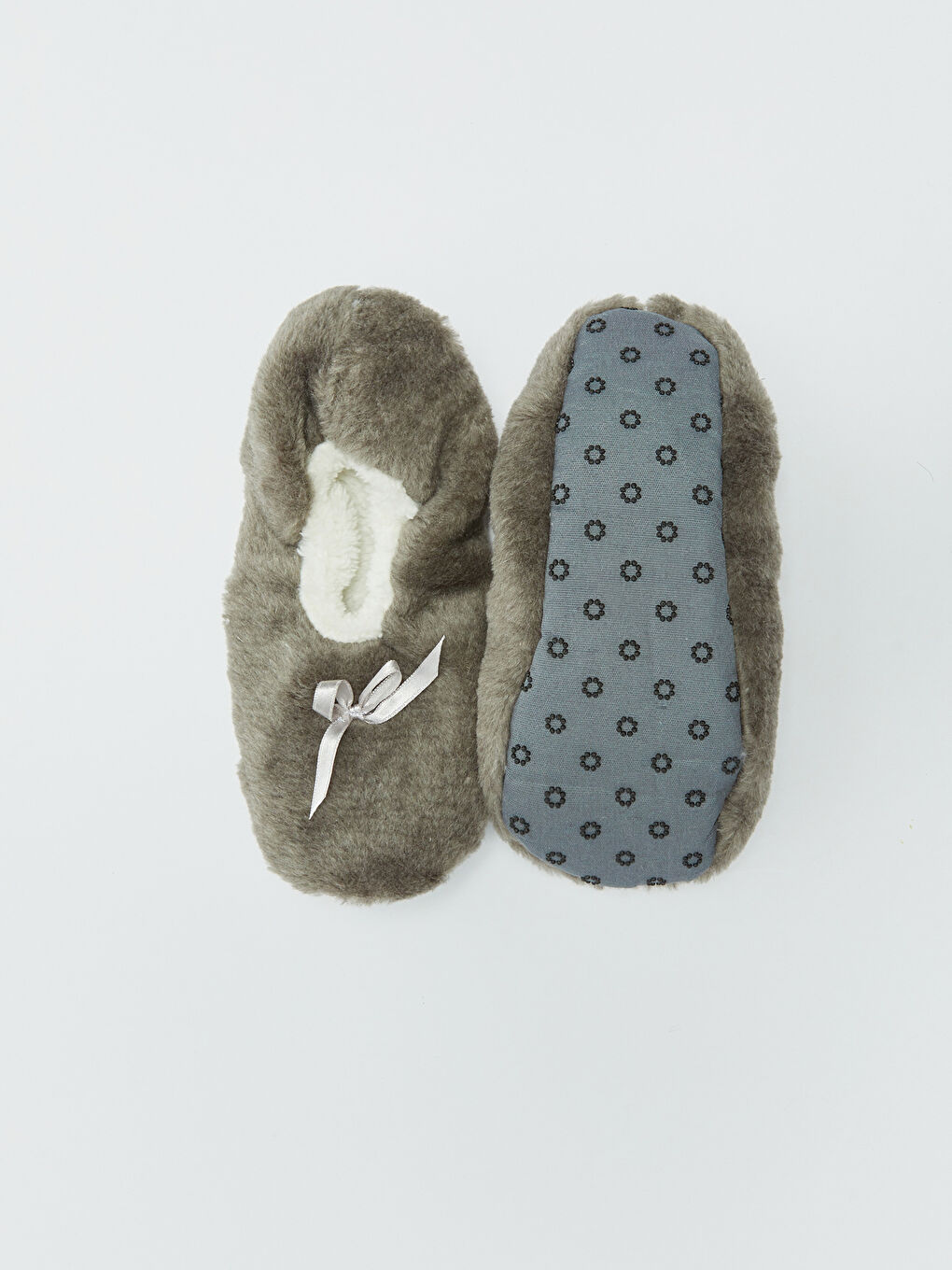 Antrasit Fiyonk Detaylı Pelüş Kız Çocuk Ev Çorabı-1