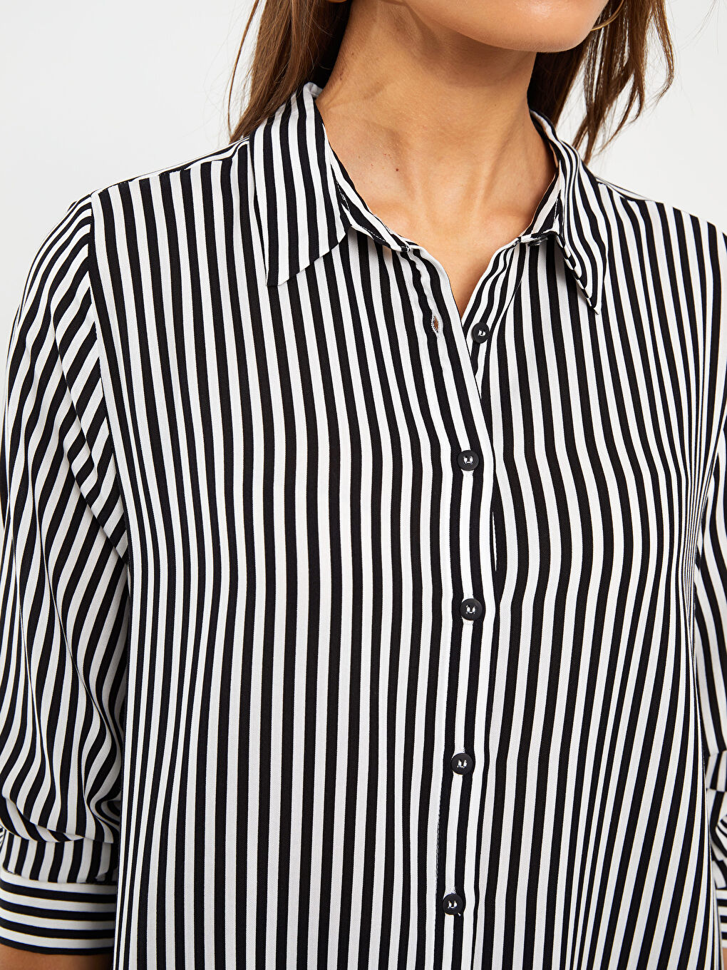 قميص نسائي بأكمام طويلة مُخَطَّط-3