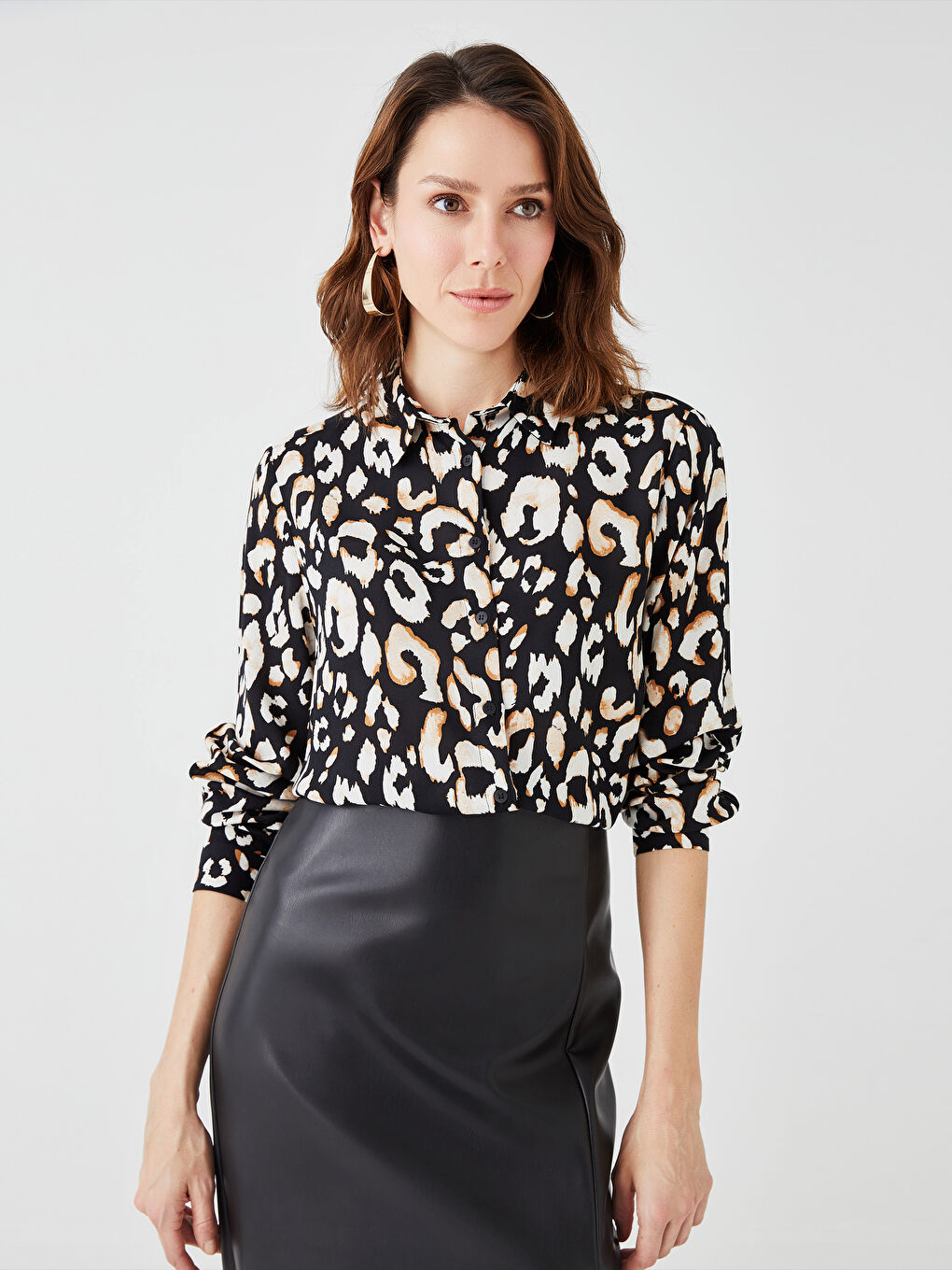 Siyah Desenli Uzun Kollu Kadın Gömlek-1