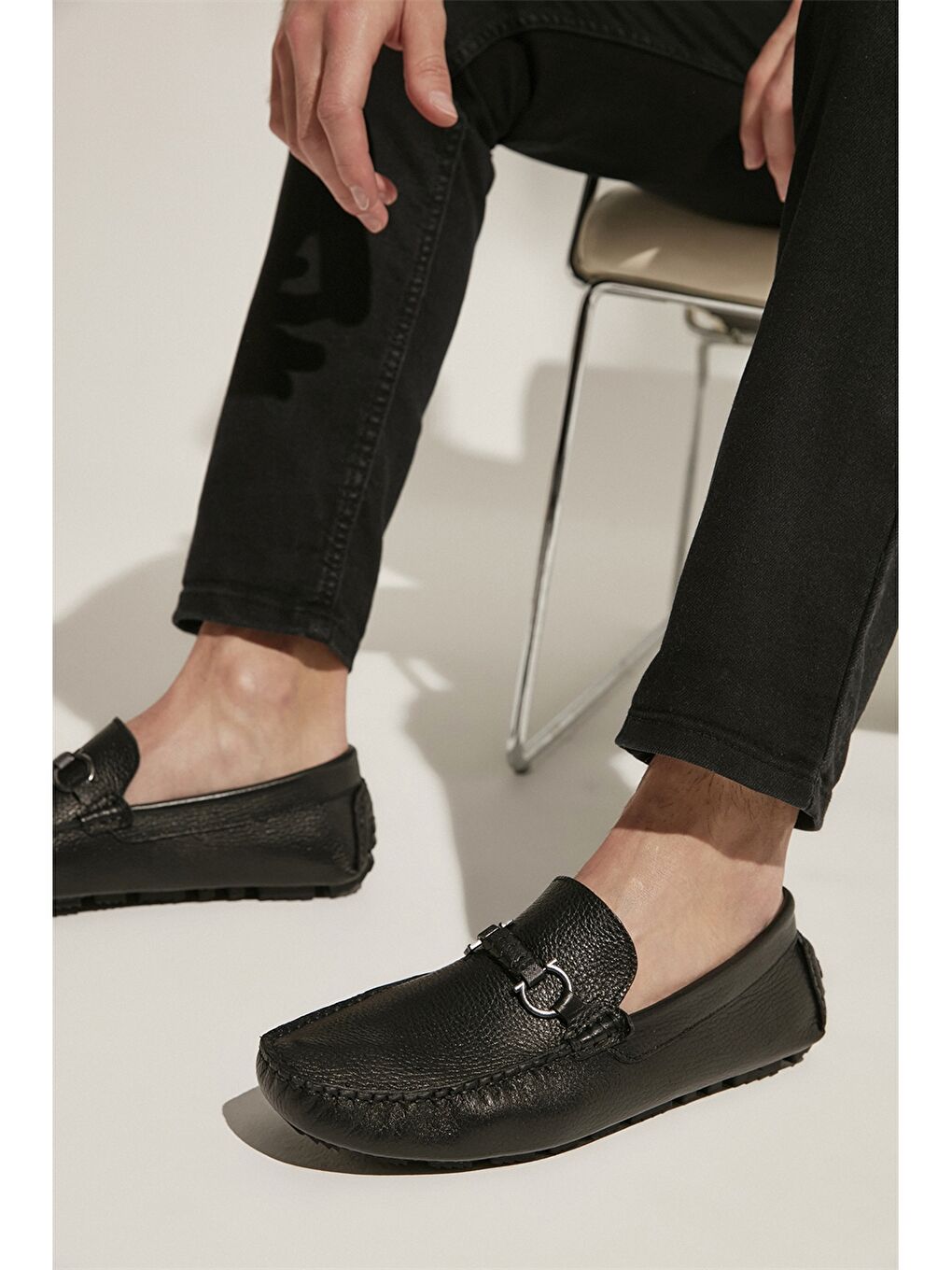 Siyah Hakiki Deri Dekoratif Dikişli Erkek Klasik Ayakkabı