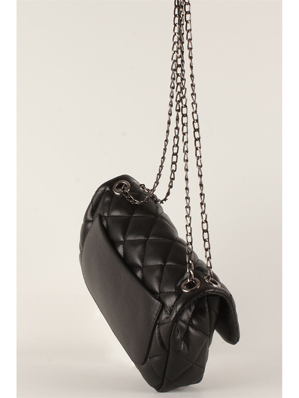 Siyah Deri Görünümlü Kapitoneli Kadın Omuz Çantası-2