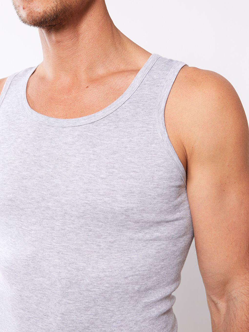 Maiou Basic pentru Bărbați cu Guler în U, Pachet de 2 Bucăți-9