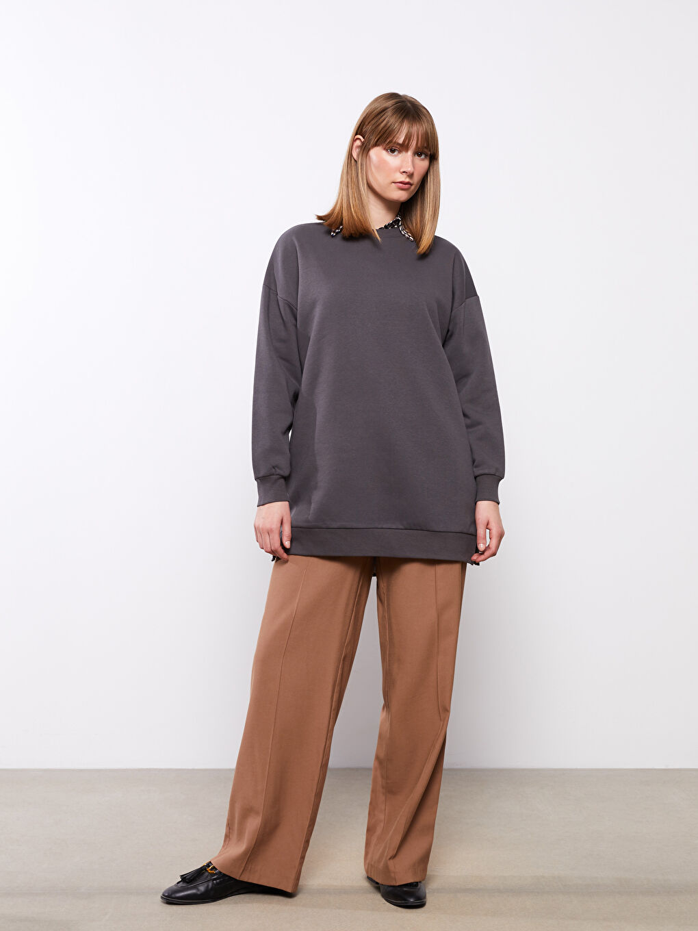 Кръгло деколте Изчистен Овърсайз Суитшърт туника за жени Плътен-1