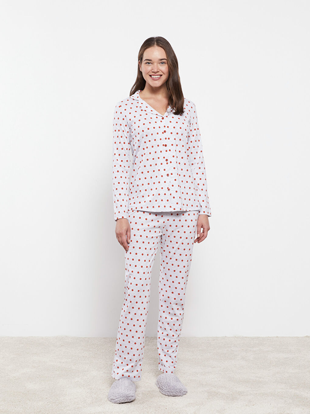 Gri Gömlek Yaka Puantiyeli Uzun Kollu Kadın Pijama Takımı