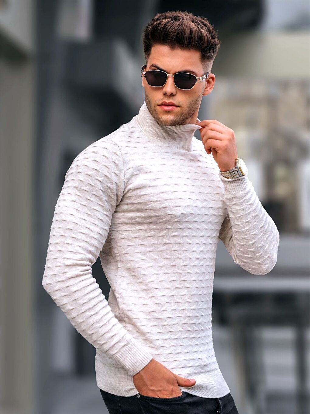 Bej Balıkçı Yaka Uzun Kollu Kendinden Desenli Erkek Triko Kazak