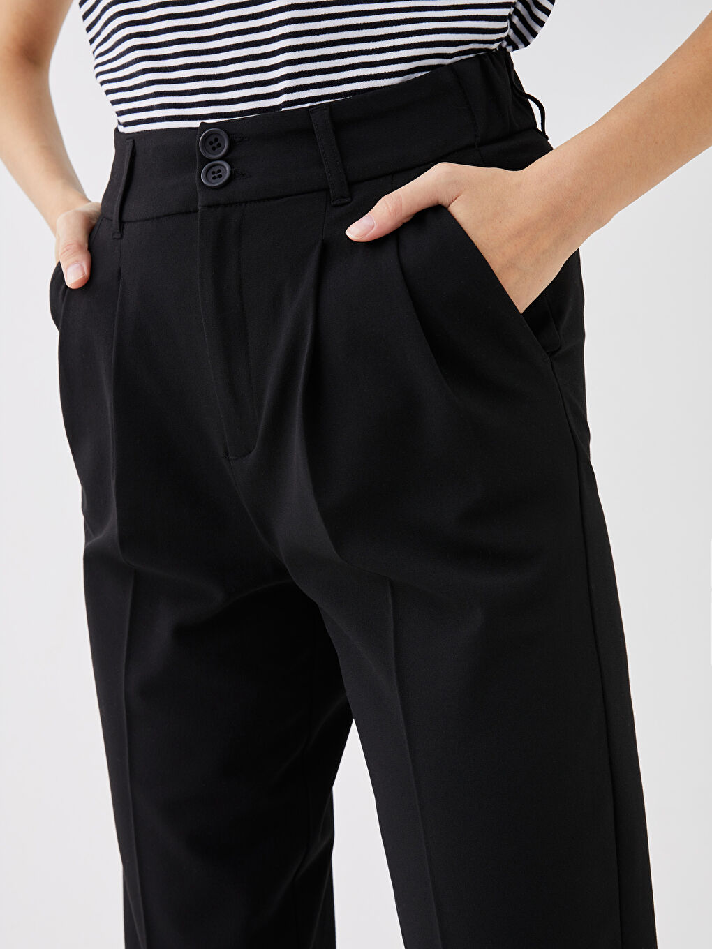 Siyah Kadın Rahat Kalıp Düz Pantolon-2