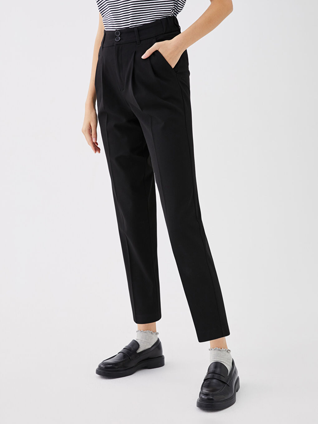 Siyah Kadın Rahat Kalıp Düz Pantolon-3