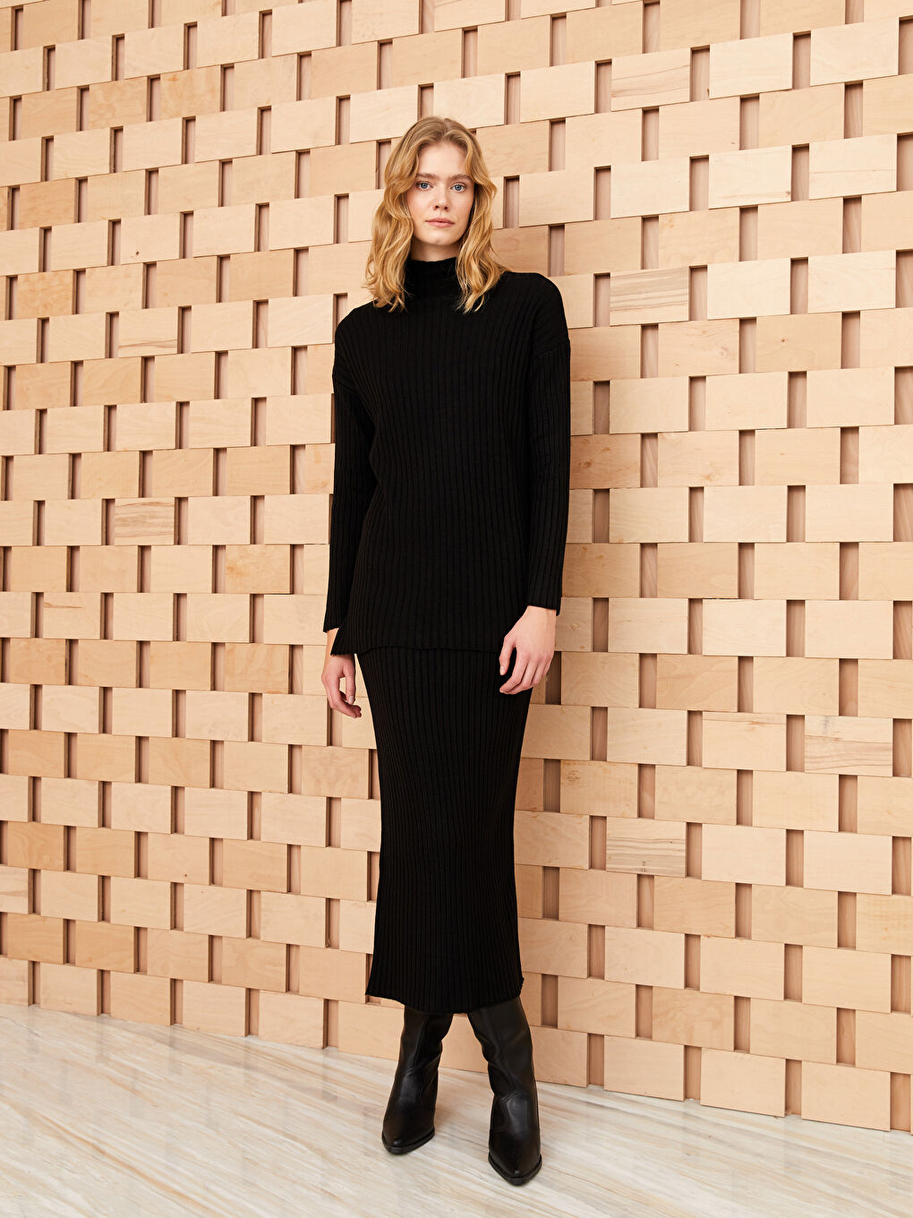 Siyah Kadın Beli Lastikli Düz Triko Etek