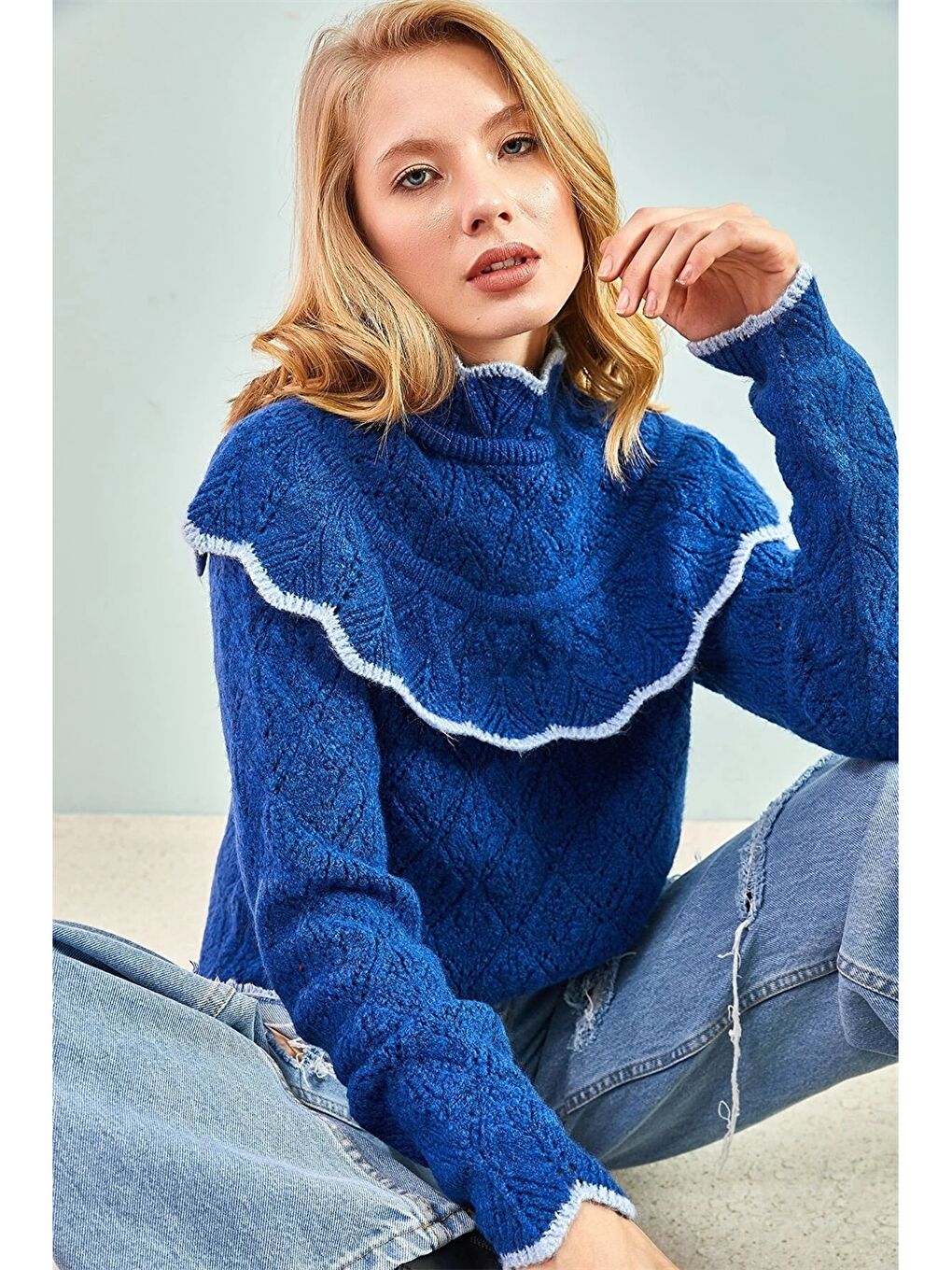 Mavi Dik Yaka Kendinden Desenli Kadın Triko Kazak