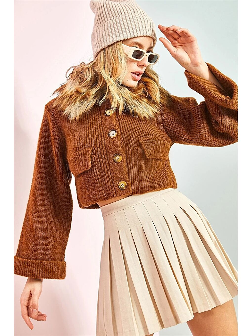 Кардиган из трикотажа с меховым воротником, прямой крой, длинный рукав, для женщин-1