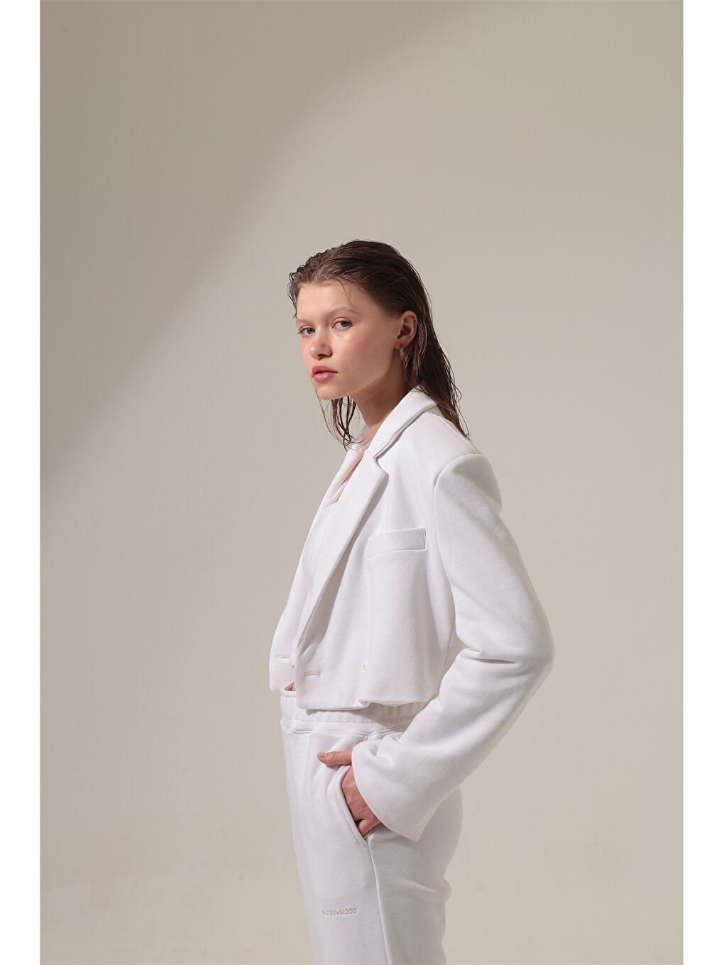 Beyaz Düz Uzun Kollu Crop Kadın Blazer Ceket-3