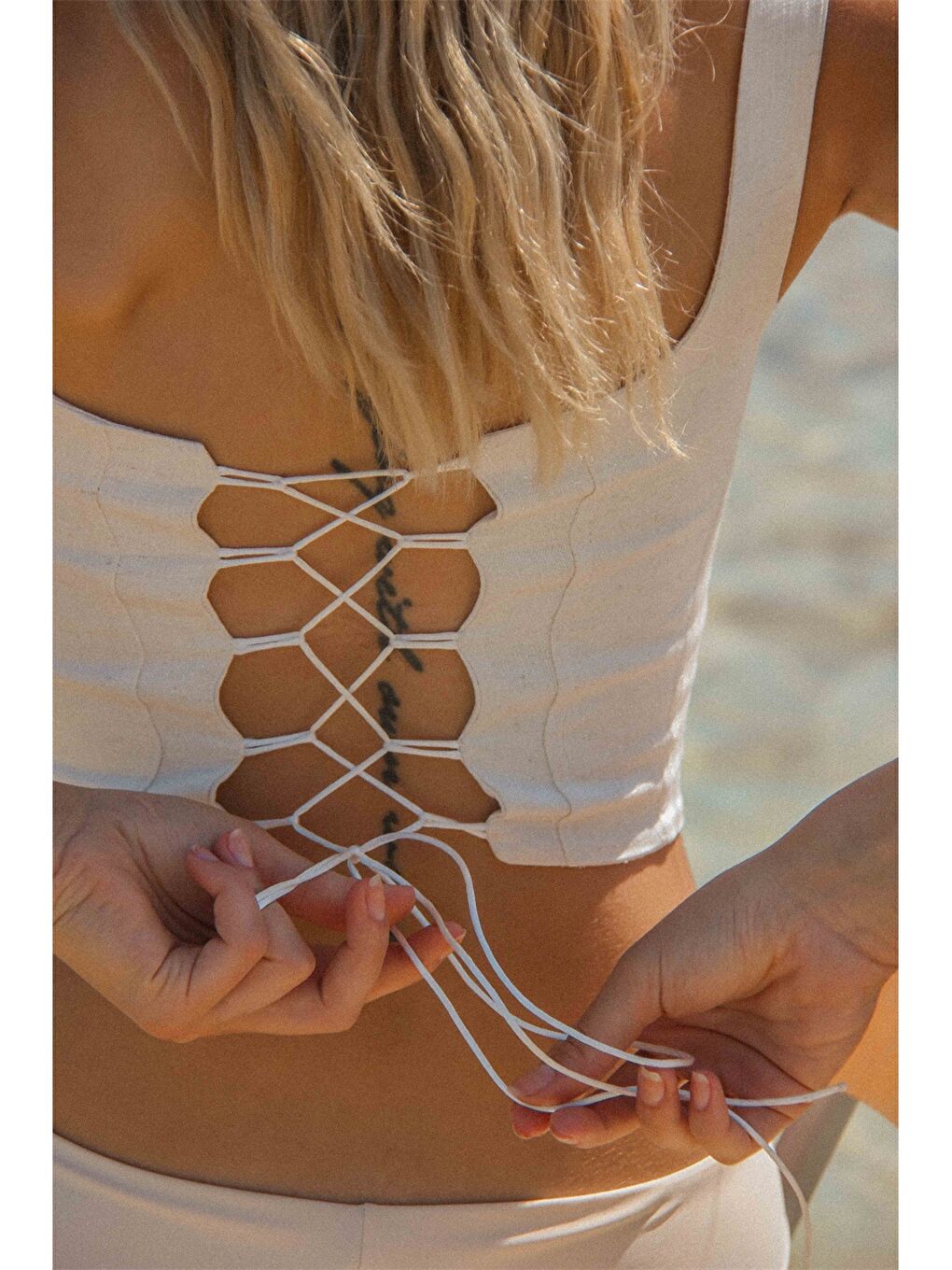 Bej Kare Yaka Nakışlı Askılı Crop Kadın Büstiyer-3