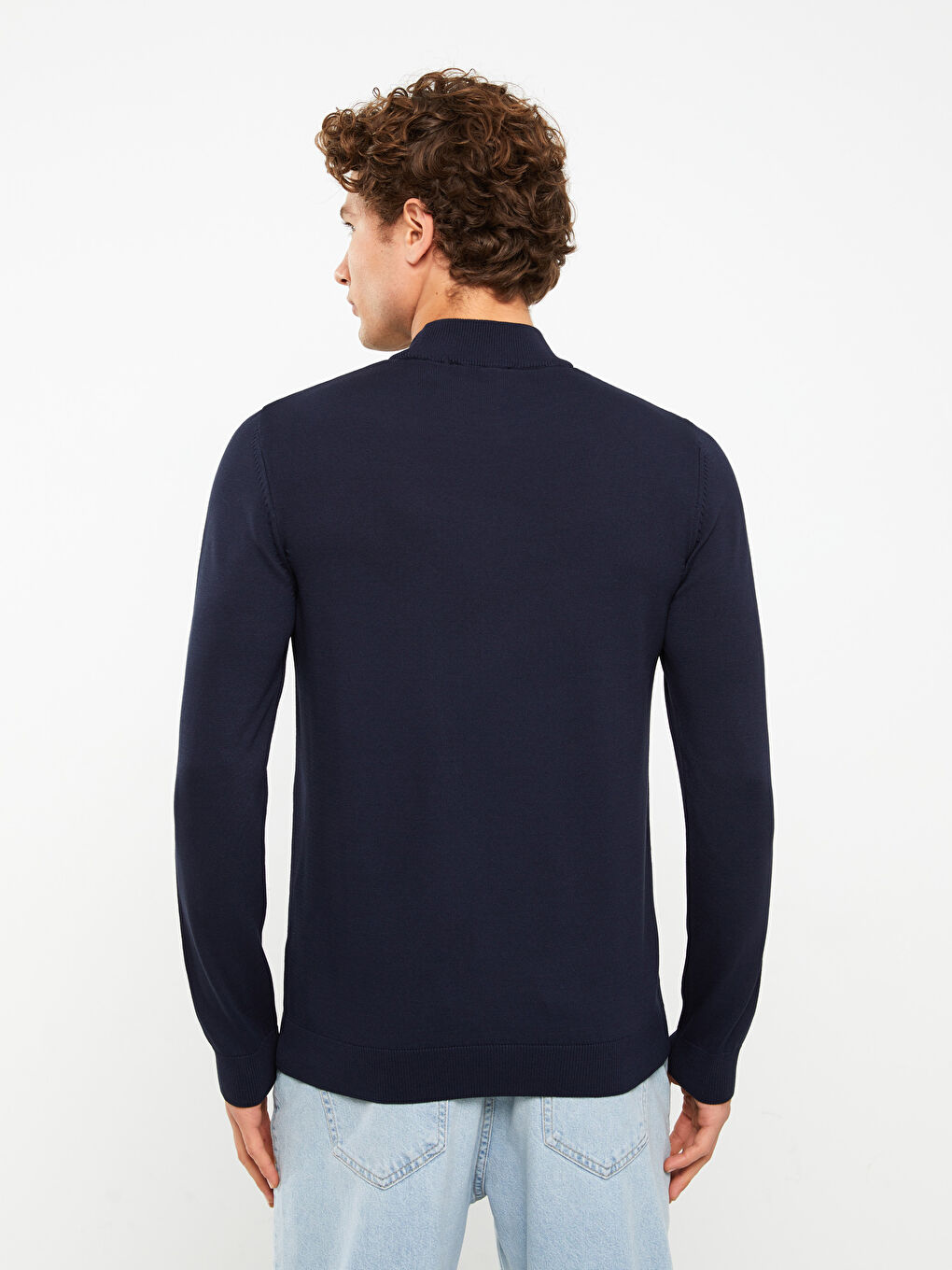 سترة تريكو كم طويل بياقة هاي نيك للرجال-4