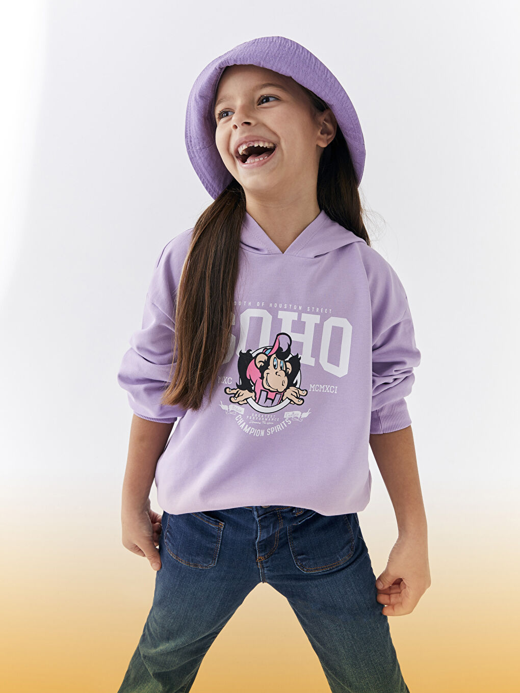 LCW Kids Lila Kapüşonlu Nostaljik Maymun Baskılı Uzun Kollu Kız Çocuk Sweatshirt