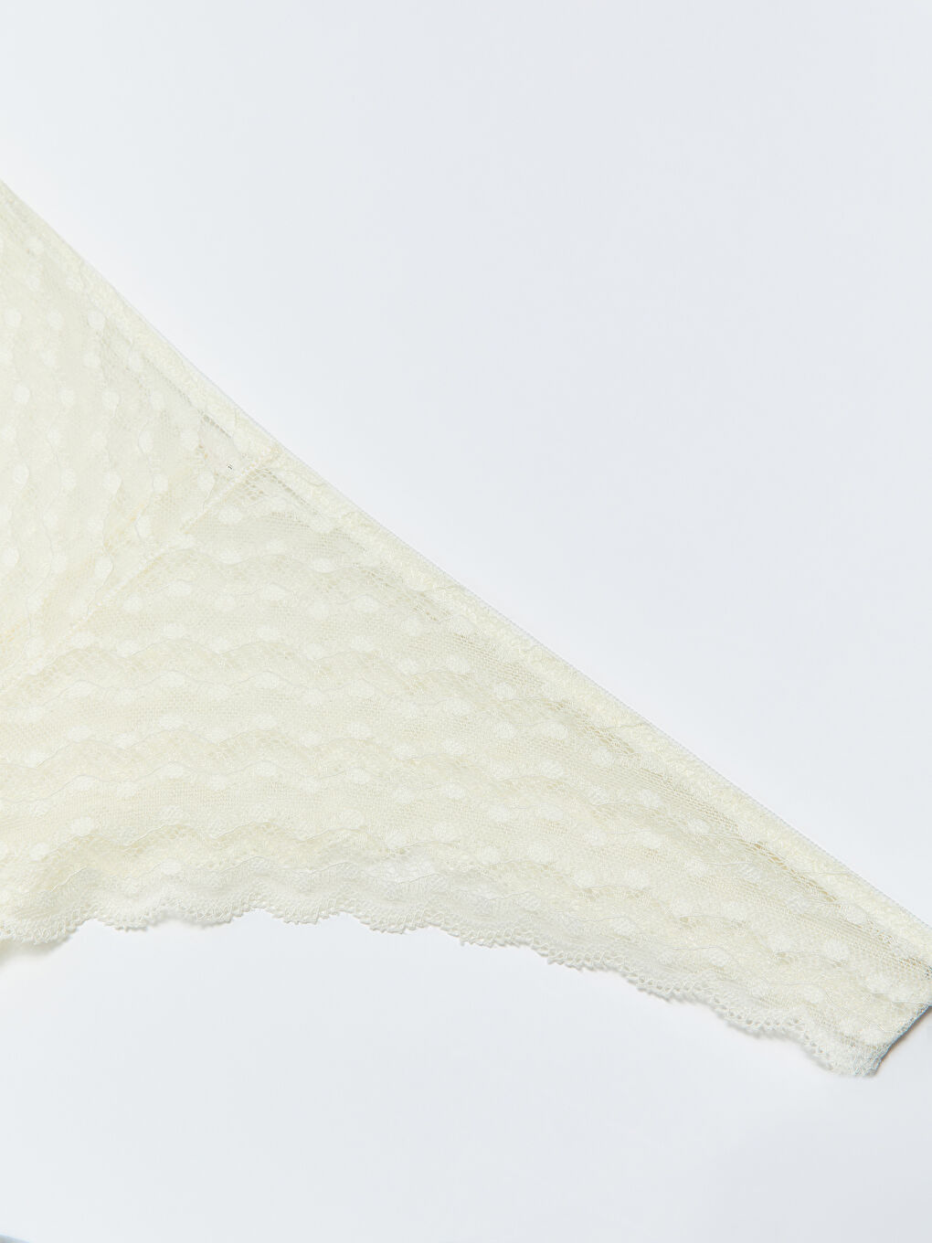 Ekru Dantelli Brazilian Külot-2