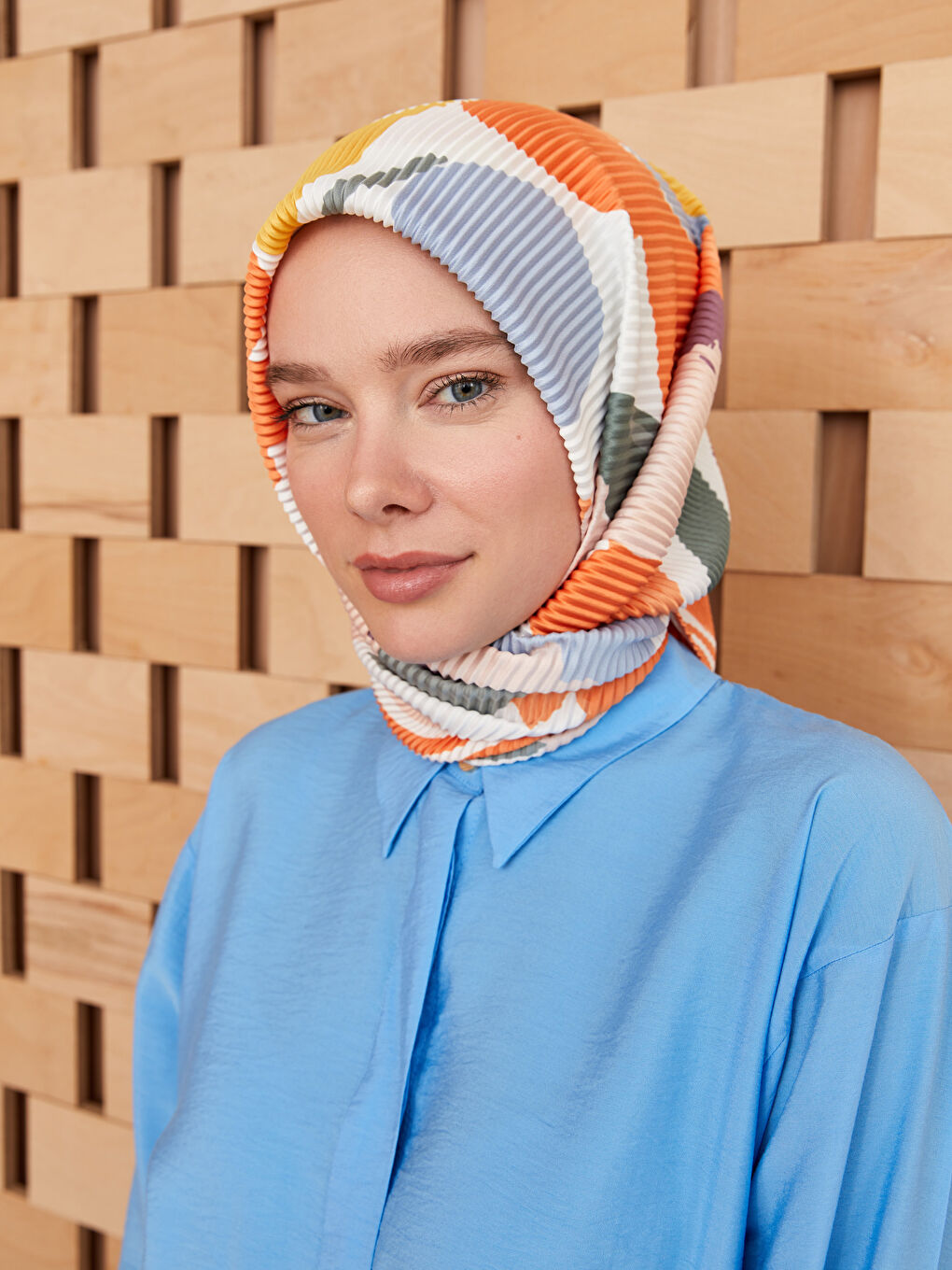 Karışık Çiçek Desenli Kadın Eşarp