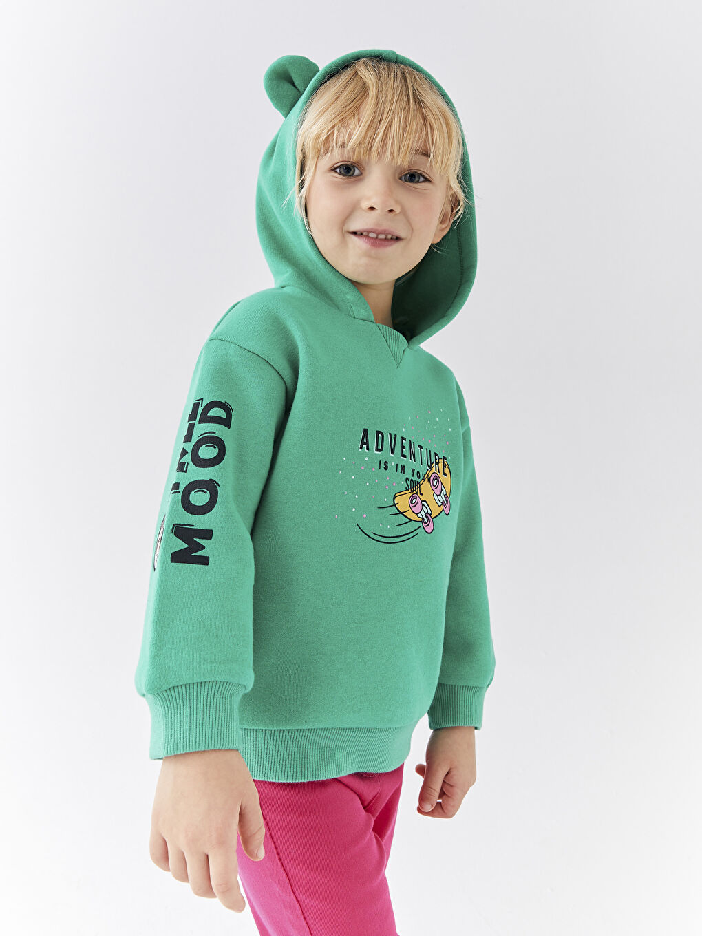 LCW baby Zümrüt Yeşili Uzun Kollu Nostaljik Maymun Baskılı Kız Bebek Hoodie - 2