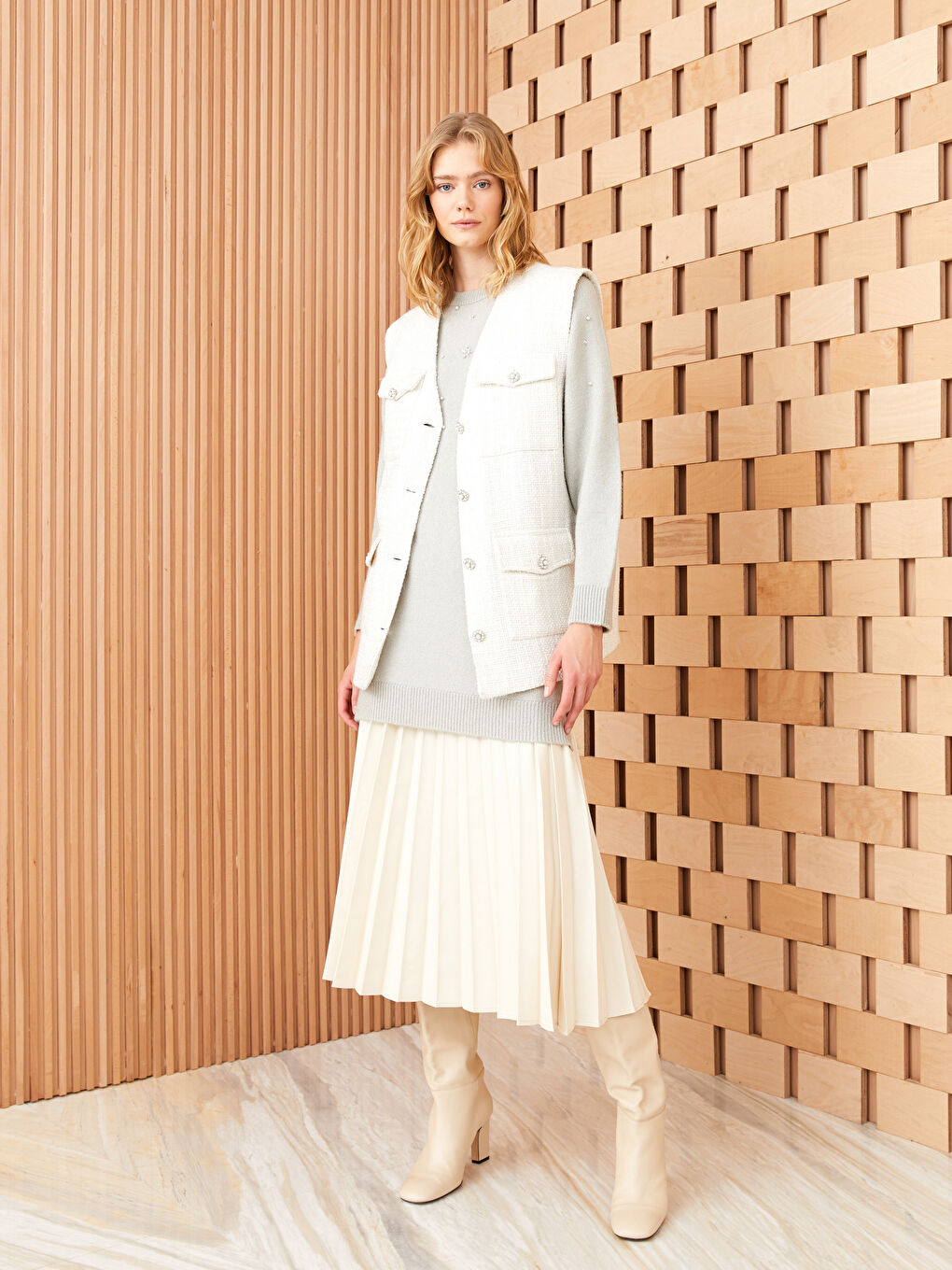 Ekru Beli Fermuarlı Düz A Kesim Kadın Pileli Etek-2