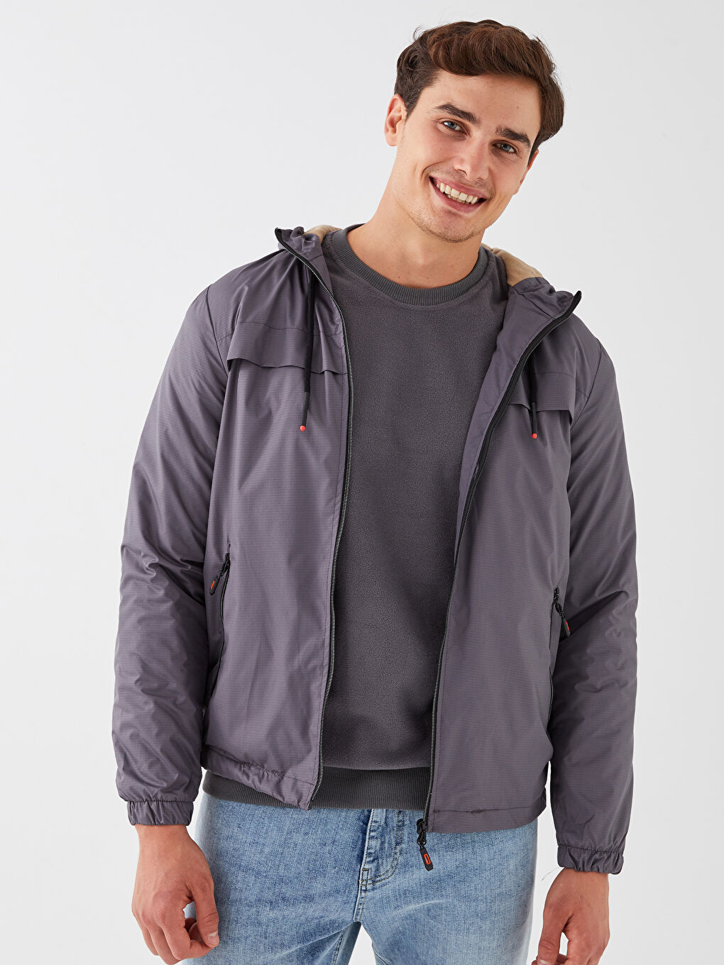 Gri Standart Kalıp Kapüşonlu Erkek Mont