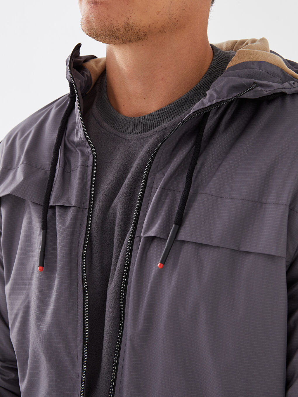 Gri Standart Kalıp Kapüşonlu Erkek Mont-3