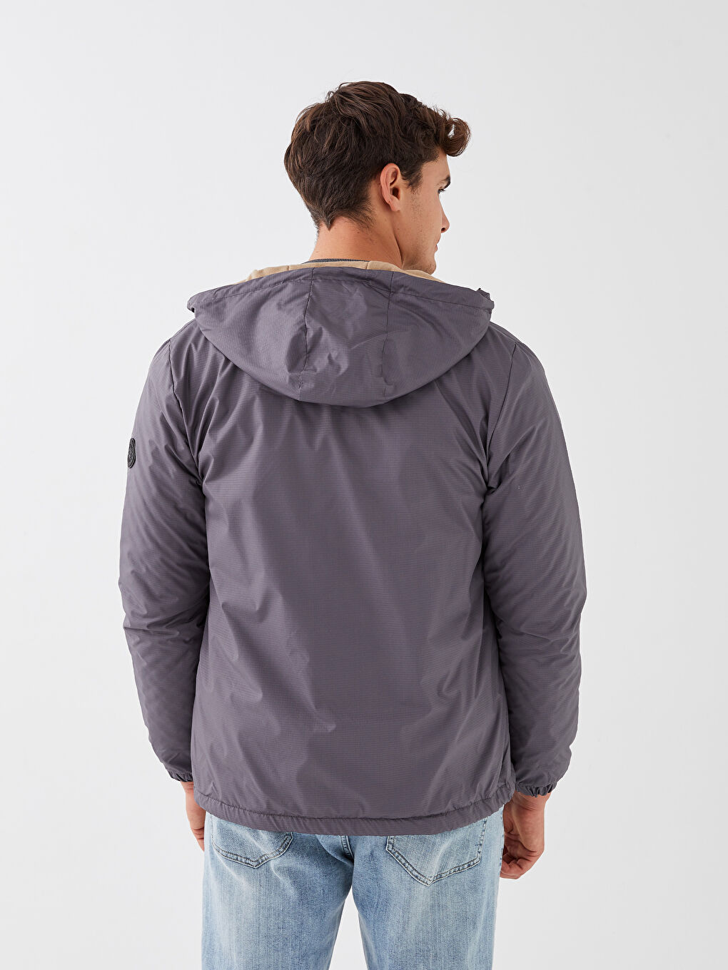 Gri Standart Kalıp Kapüşonlu Erkek Mont-5