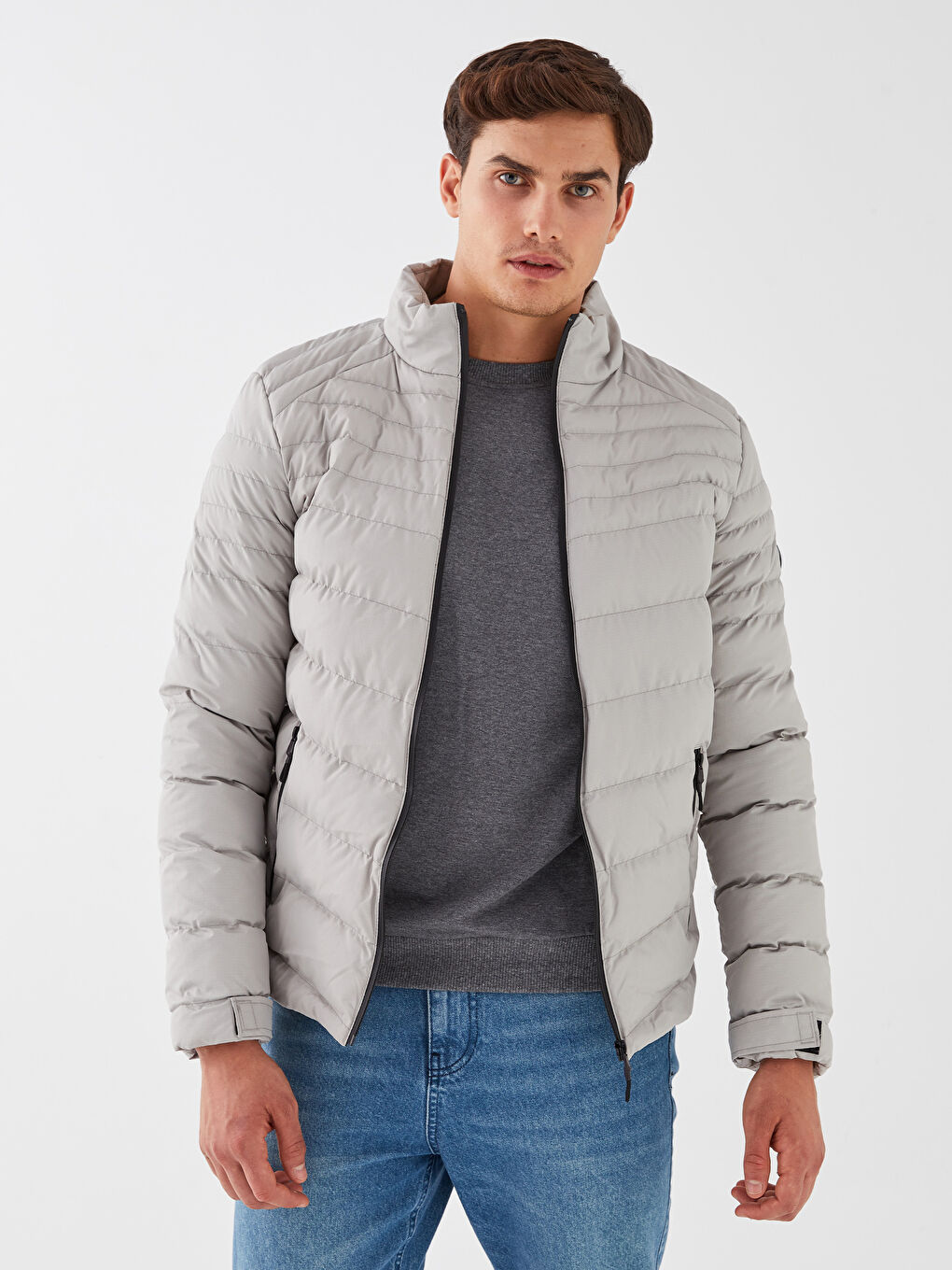 بالطو منتفخ بياقة قمع للرجال بمقاس عادي