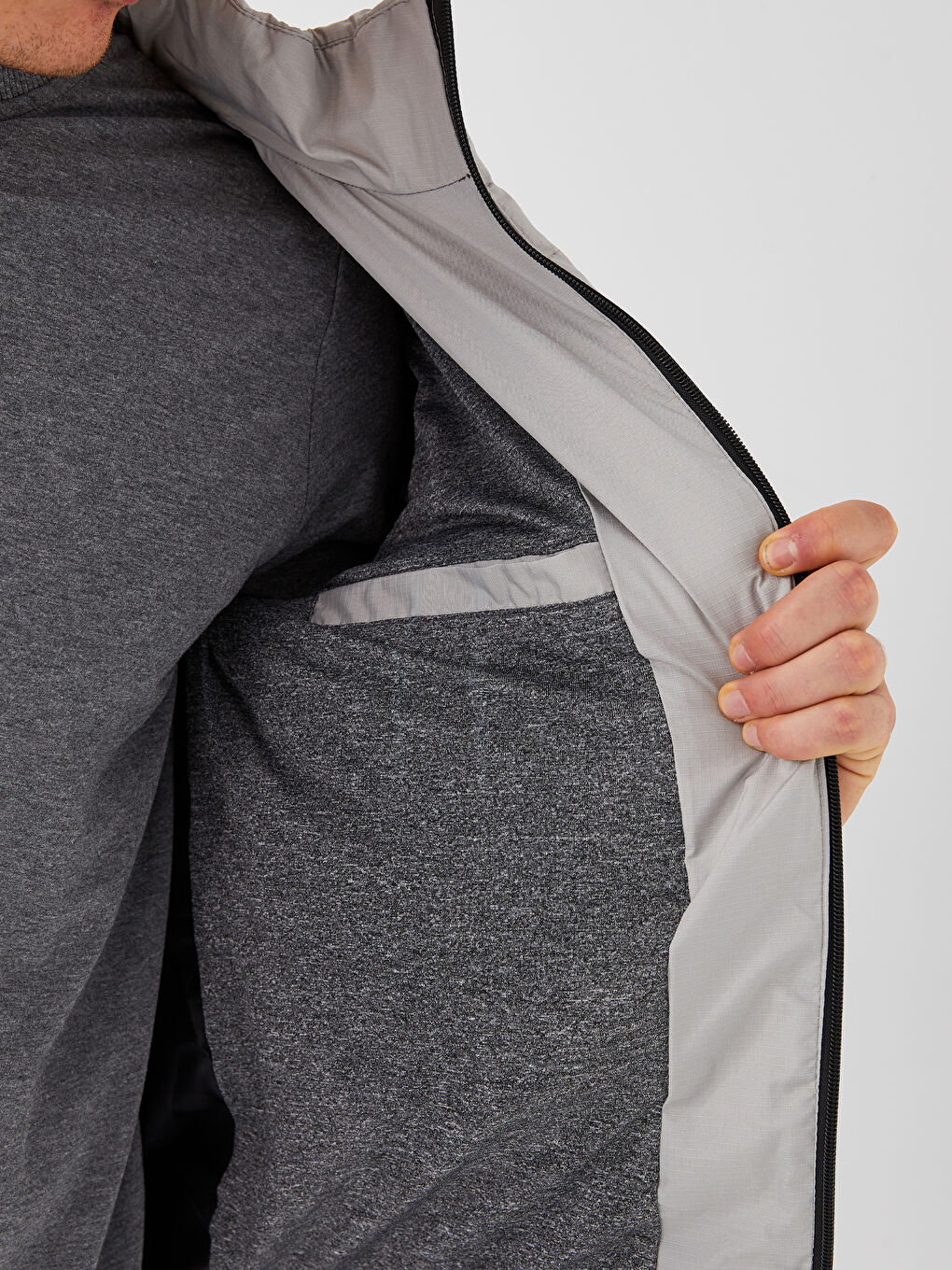 بالطو منتفخ بياقة قمع للرجال بمقاس عادي-4